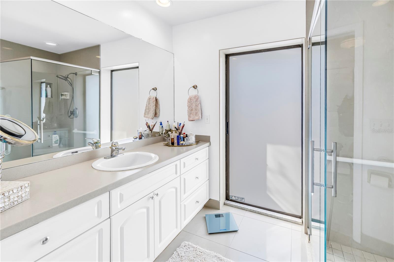 RIVIERA BAY 1ST ADD - Residential