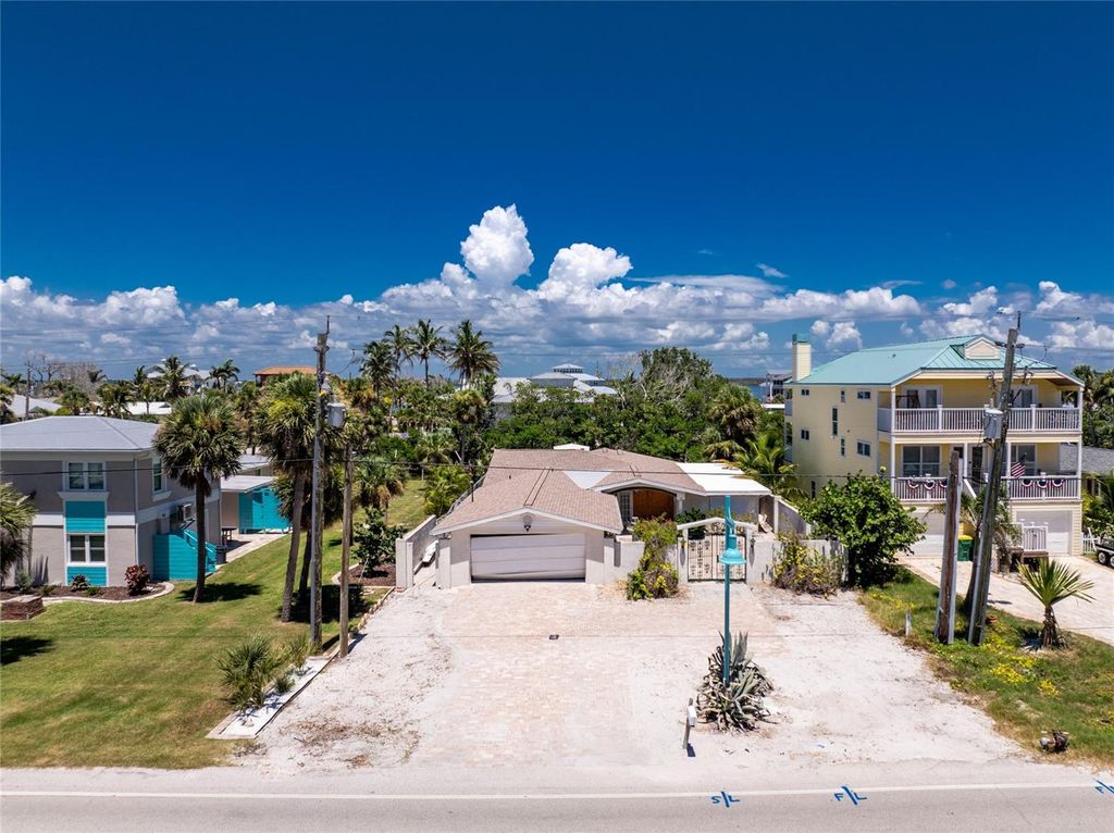 Photo of 1475 Gulf Boulevard, Englewood, FL 34223 (MLS # D6143252)
