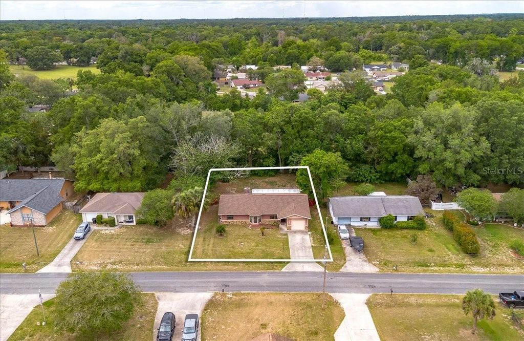 Photo of 4760 NE 28th Terrace, Ocala, FL 34479 (MLS # OM723589)