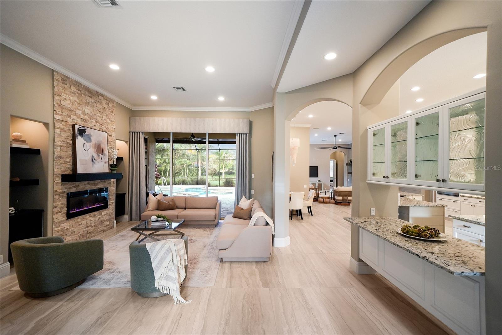 8122 LONE TREE GLEN