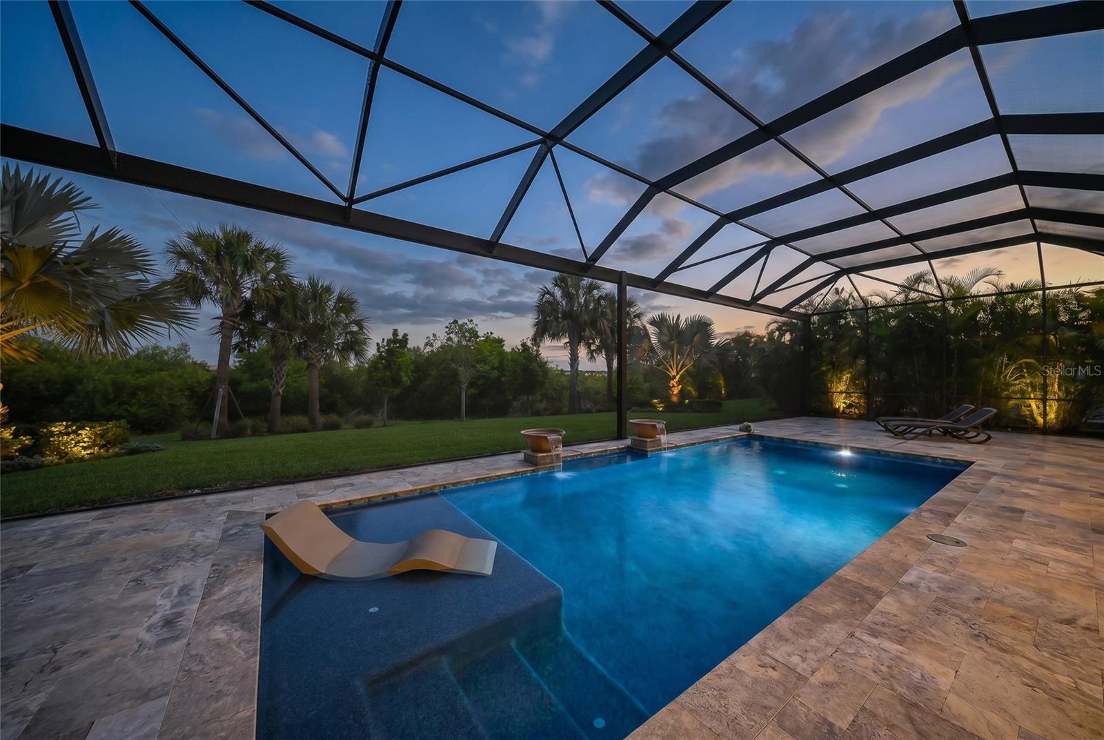 8310 REDONDA LOOP