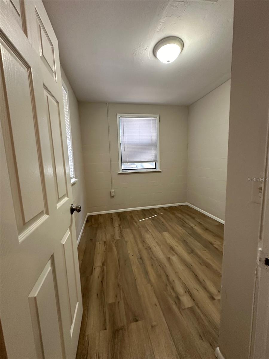 HARRIS ESTATE HARRIS LANDS REPL E 1/2 - Residential Lease