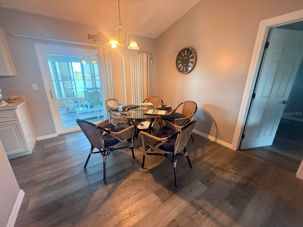 13569 OVERTON AVENUE - Photo 4