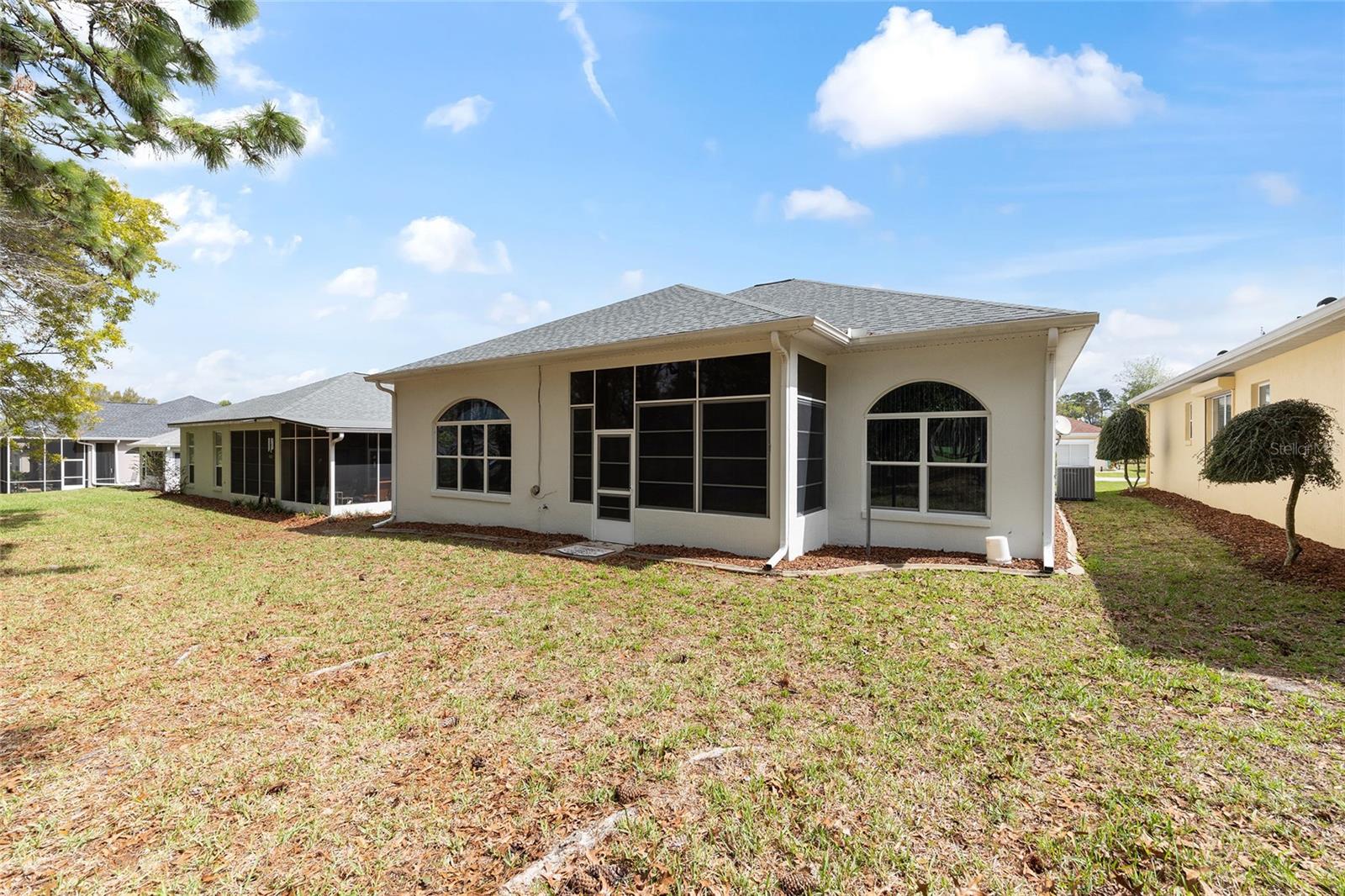 OAK RUN LAUREL OAKS - Residential