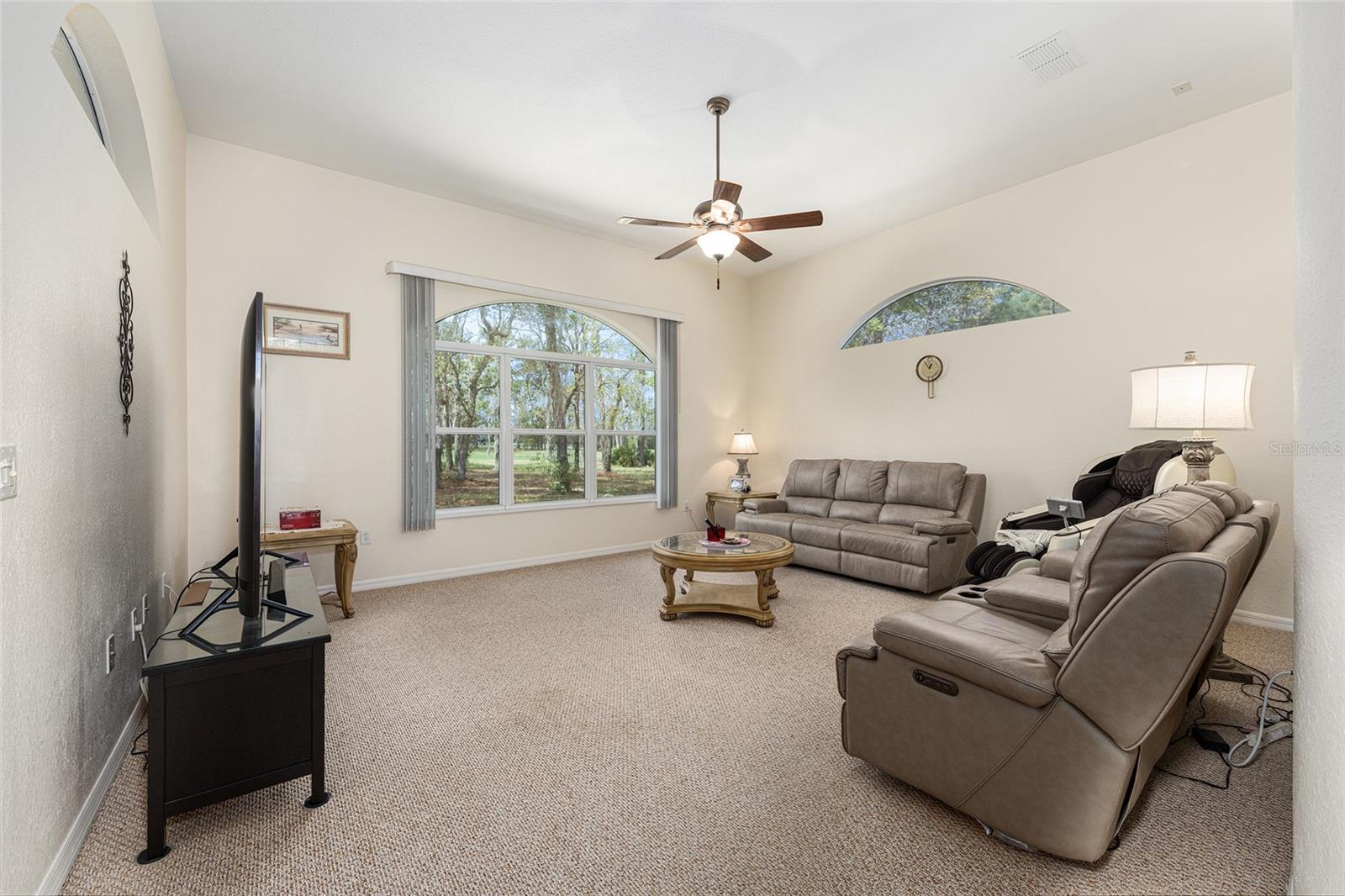 OAK RUN LAUREL OAKS - Residential