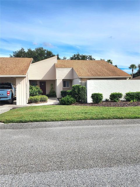 Photo of 3936 Oak Loop #7, Mulberry, FL 33860 (MLS # L4955907) Photo of 3936 Oak Loop #7, Mulberry, FL 33860 (MLS # L4955907)