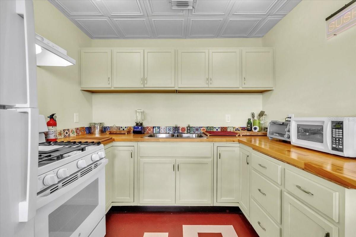 PETTIT PARK - Residential