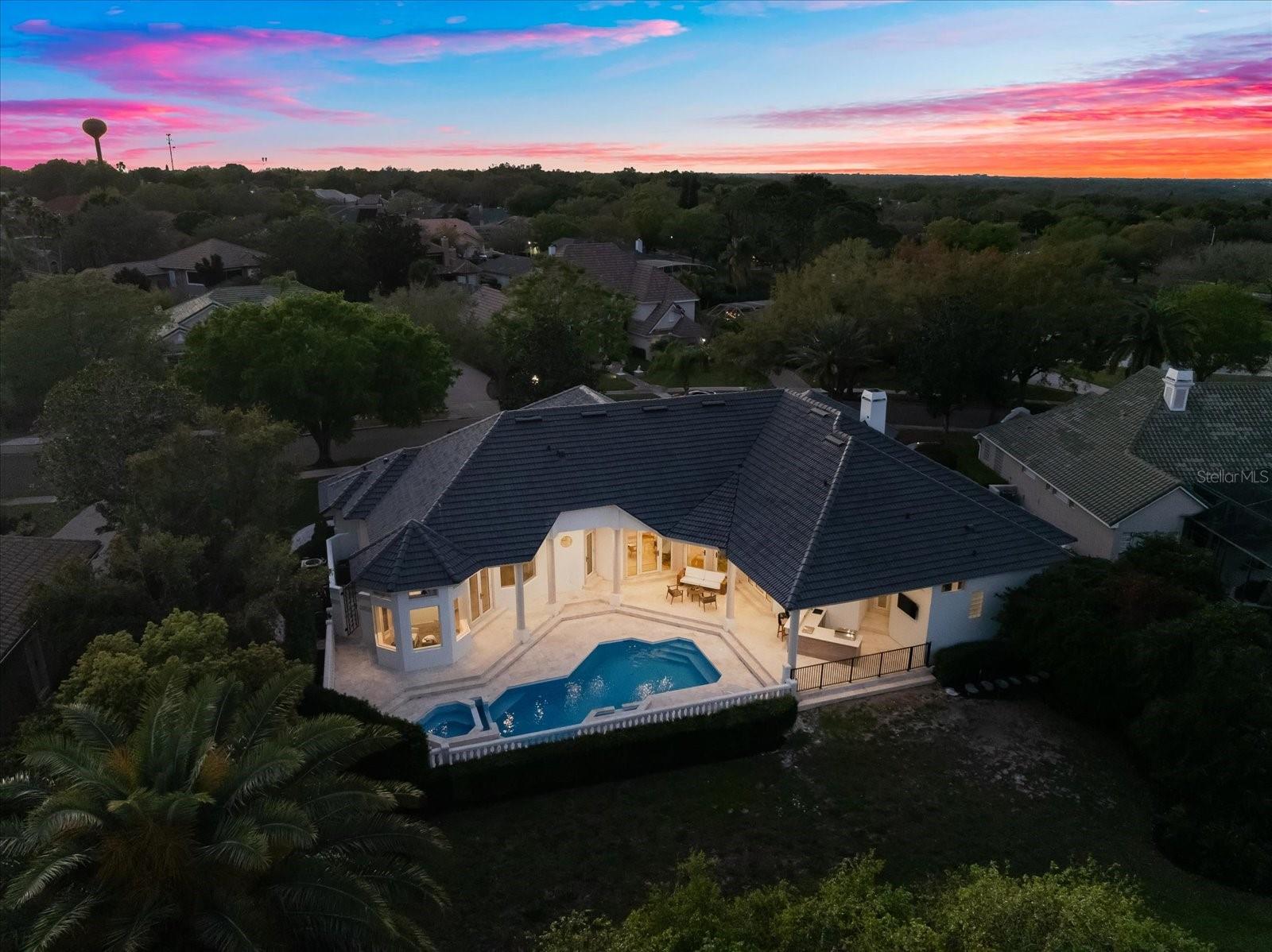 2207 CAIRNS COURT