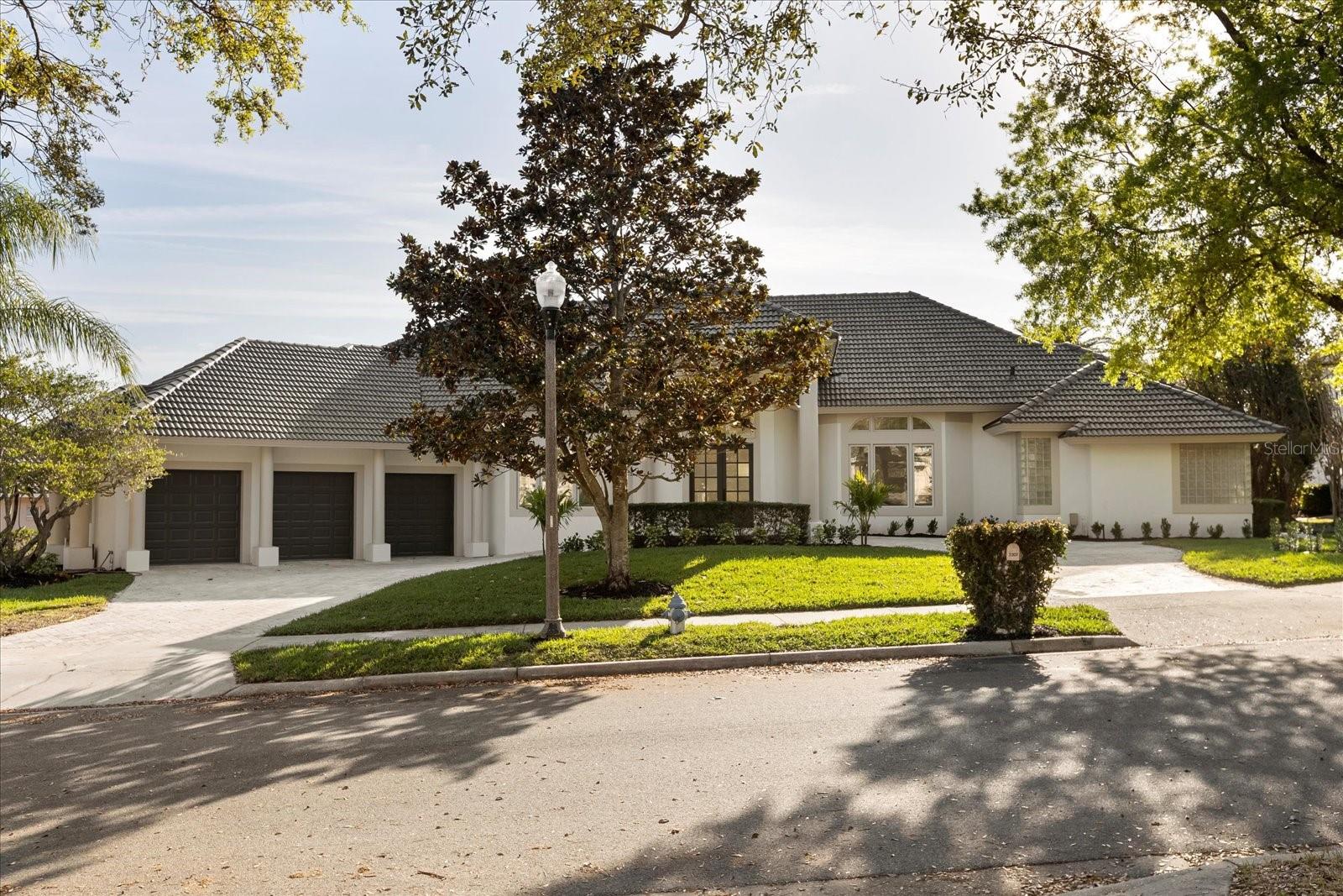 2207 CAIRNS COURT