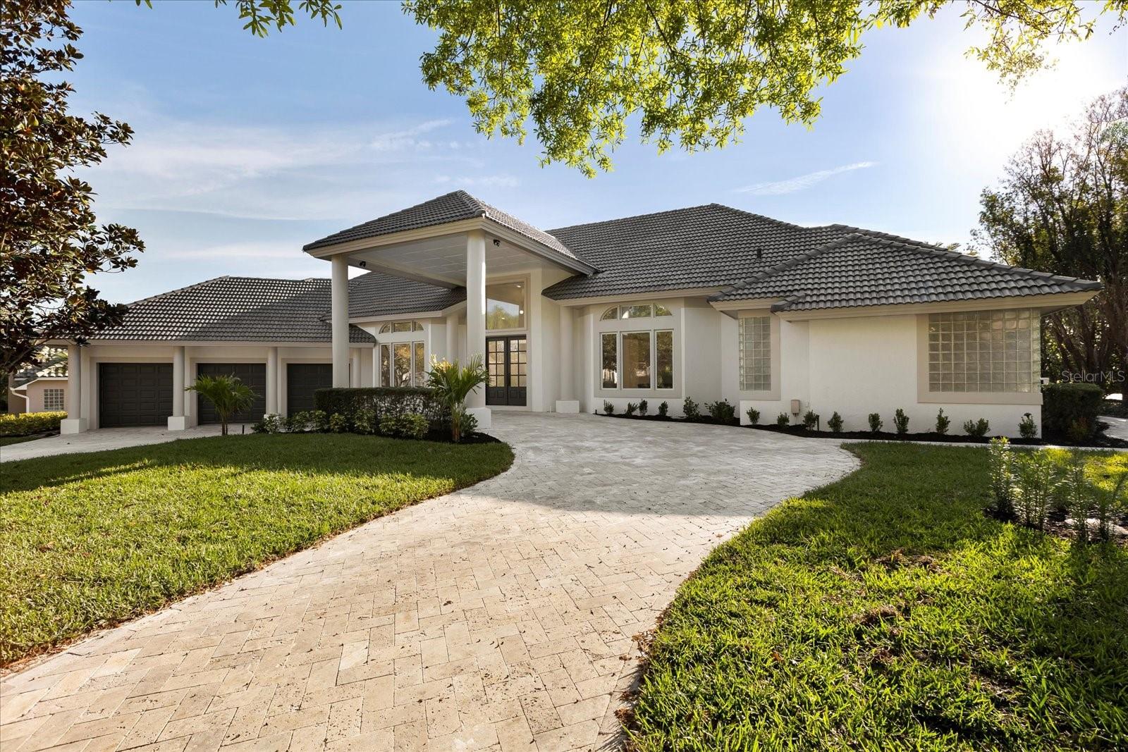 2207 CAIRNS COURT