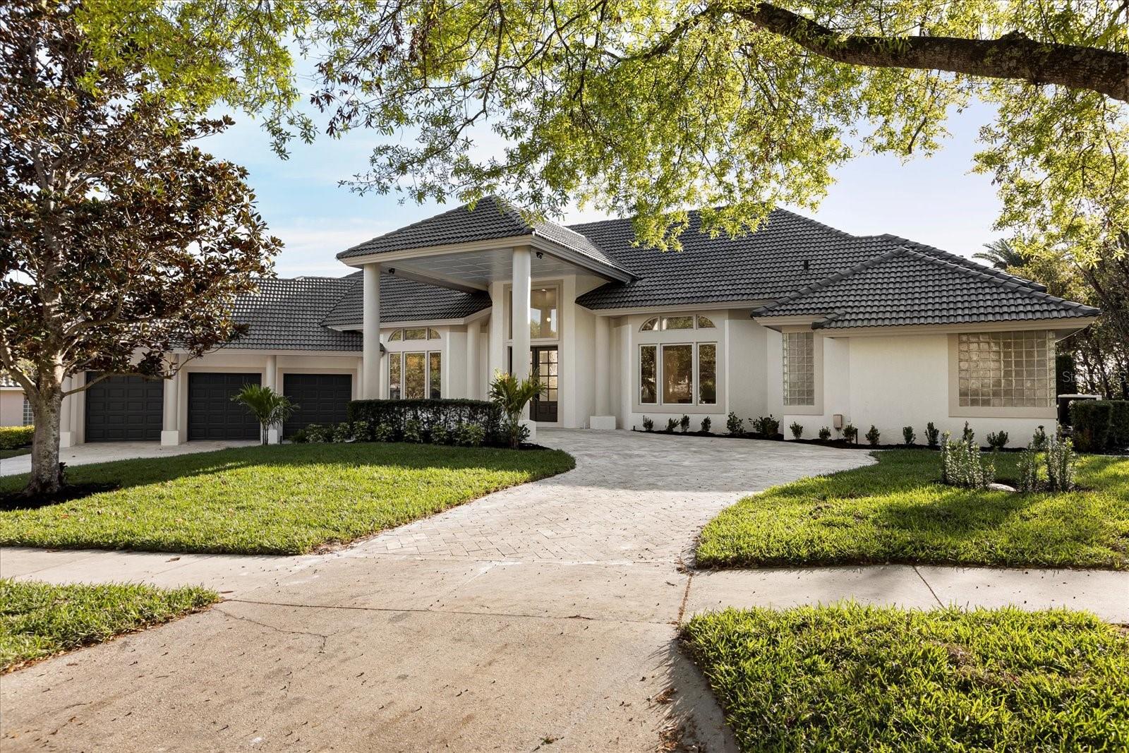 2207 CAIRNS COURT