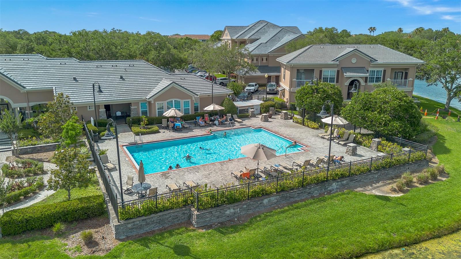 CAPRI/HUNTERS CRK CONDO - Residential