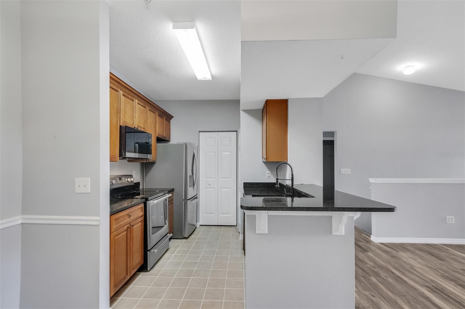 CAPRI/HUNTERS CRK CONDO - Residential