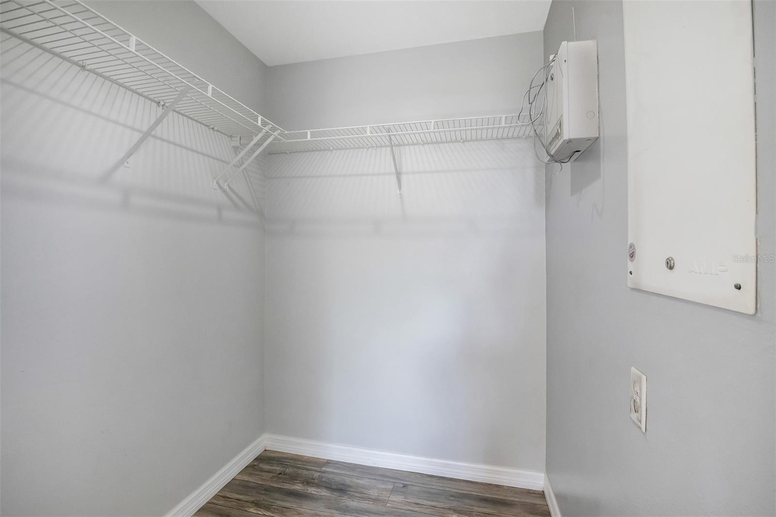 CAPRI/HUNTERS CRK CONDO - Residential
