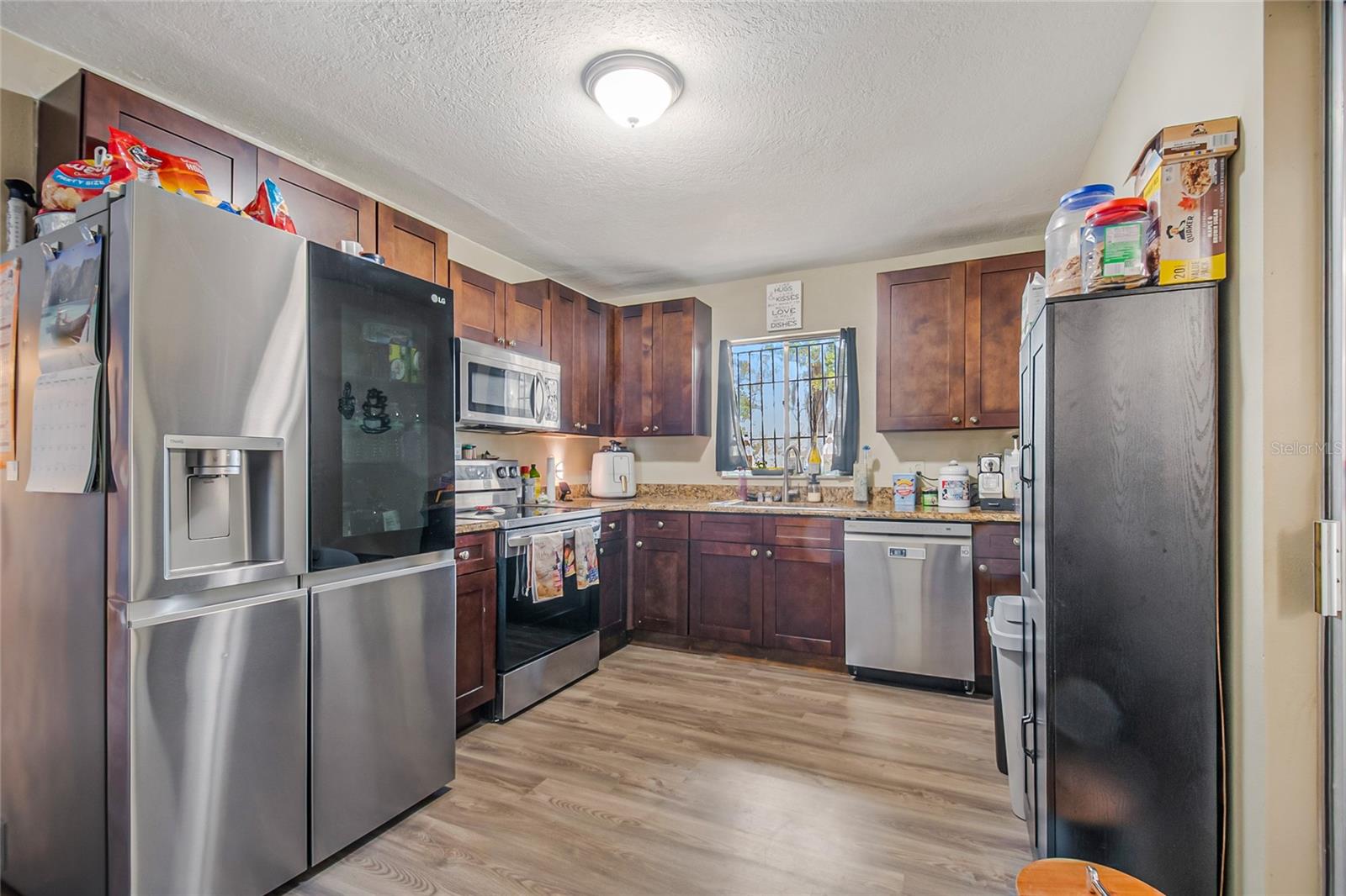 VILLAS AT SIGNAL HILL - Residential