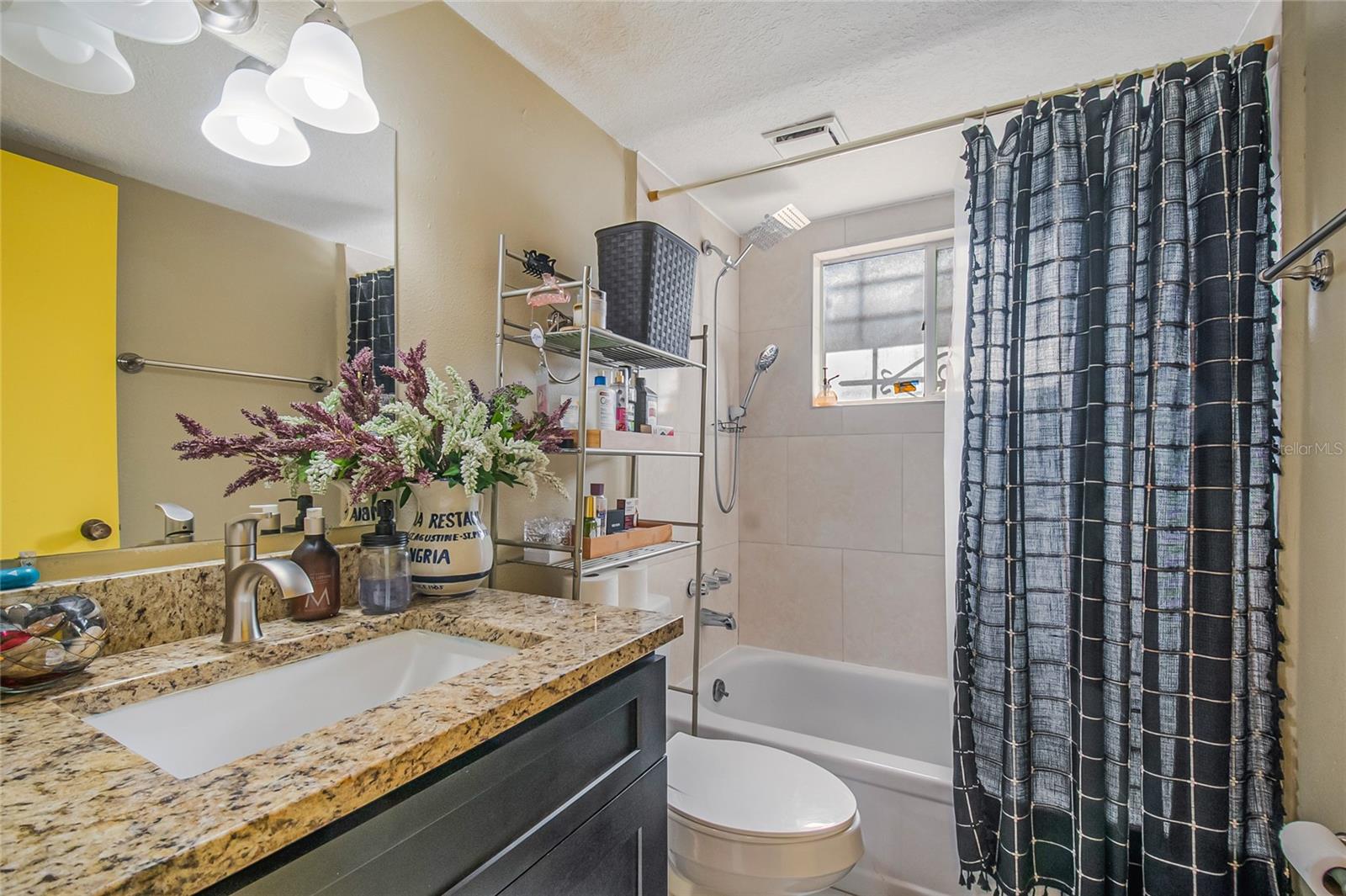 VILLAS AT SIGNAL HILL - Residential