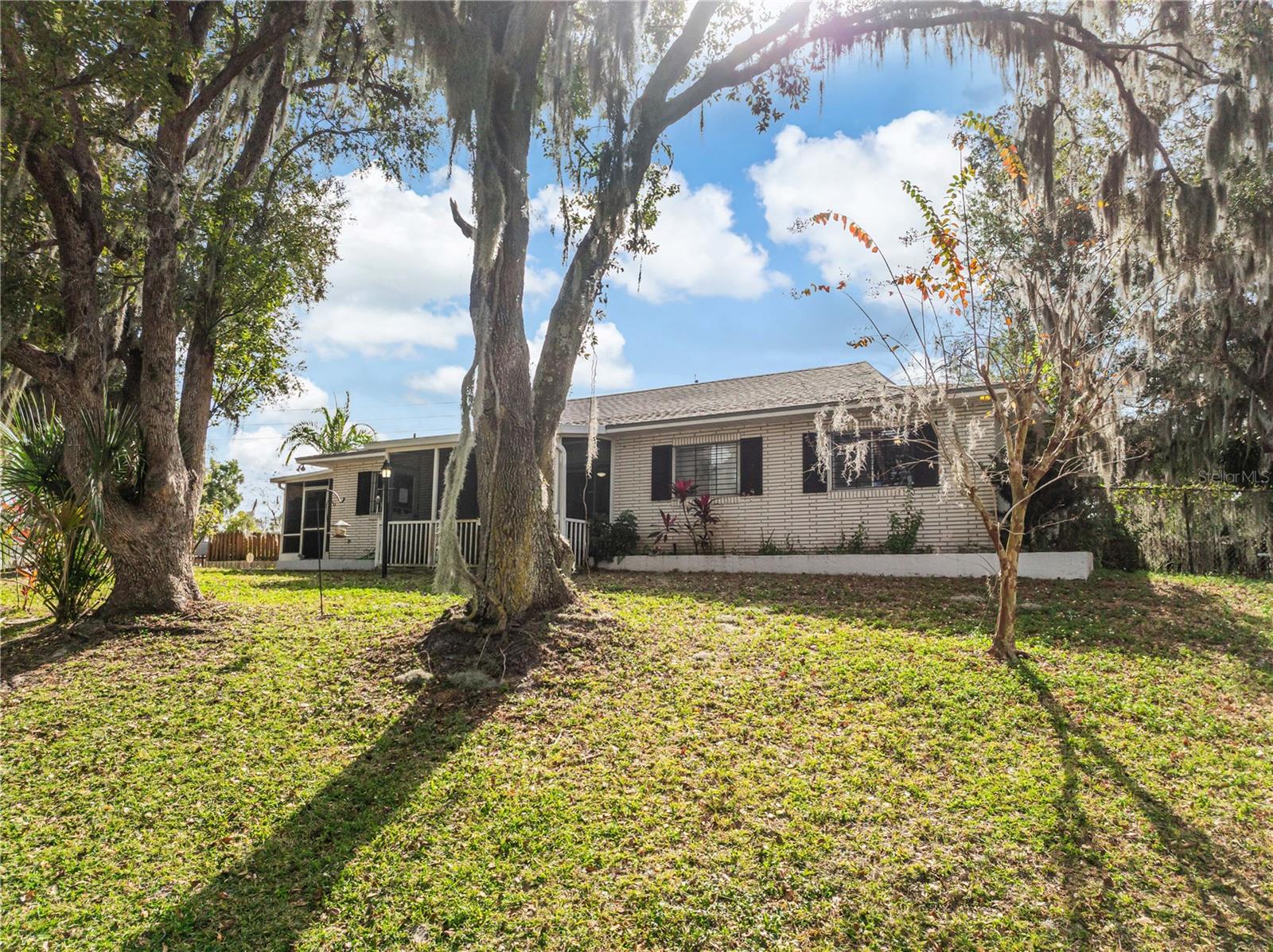 VILLAS AT SIGNAL HILL - Residential