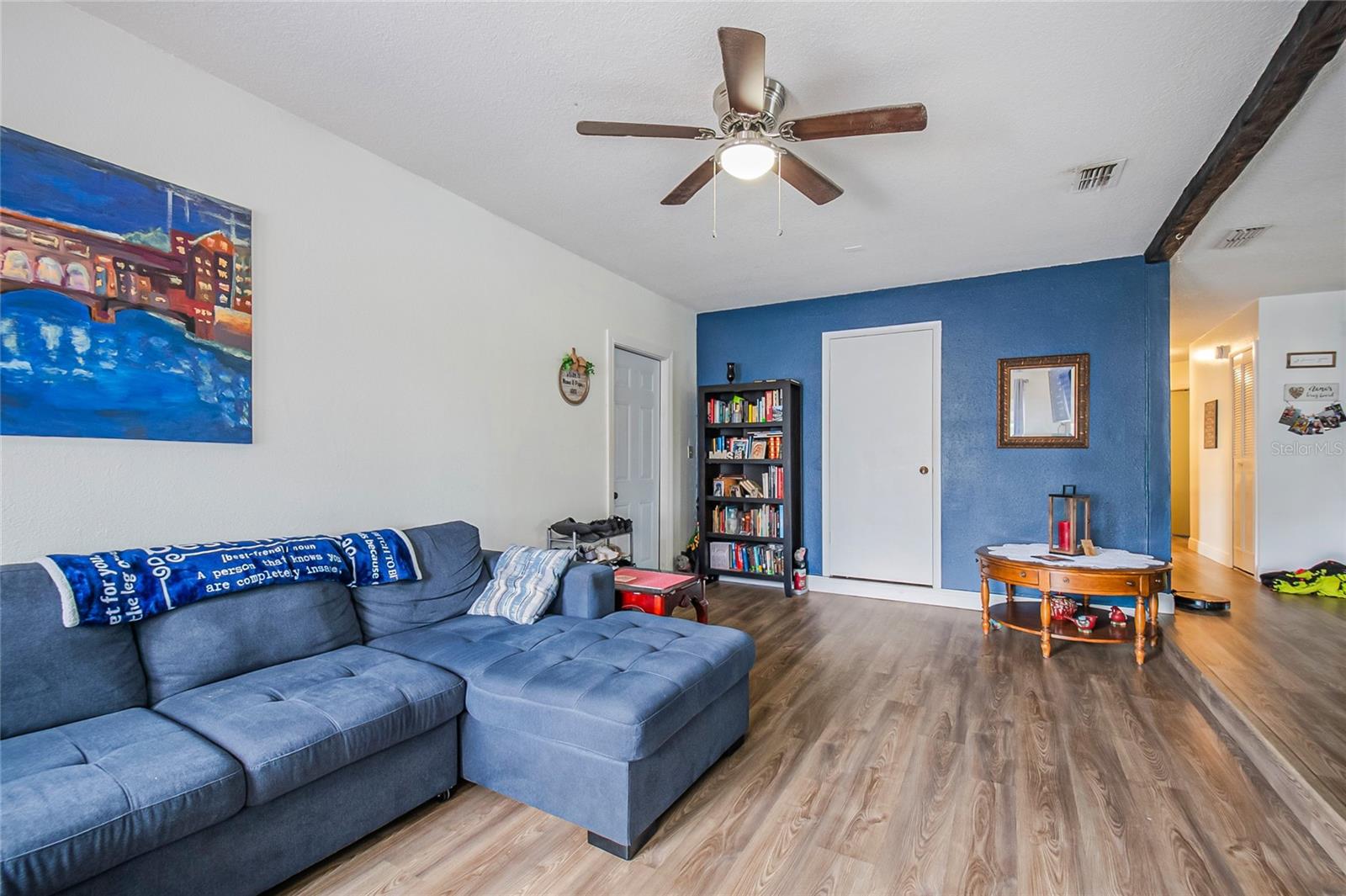 VILLAS AT SIGNAL HILL - Residential