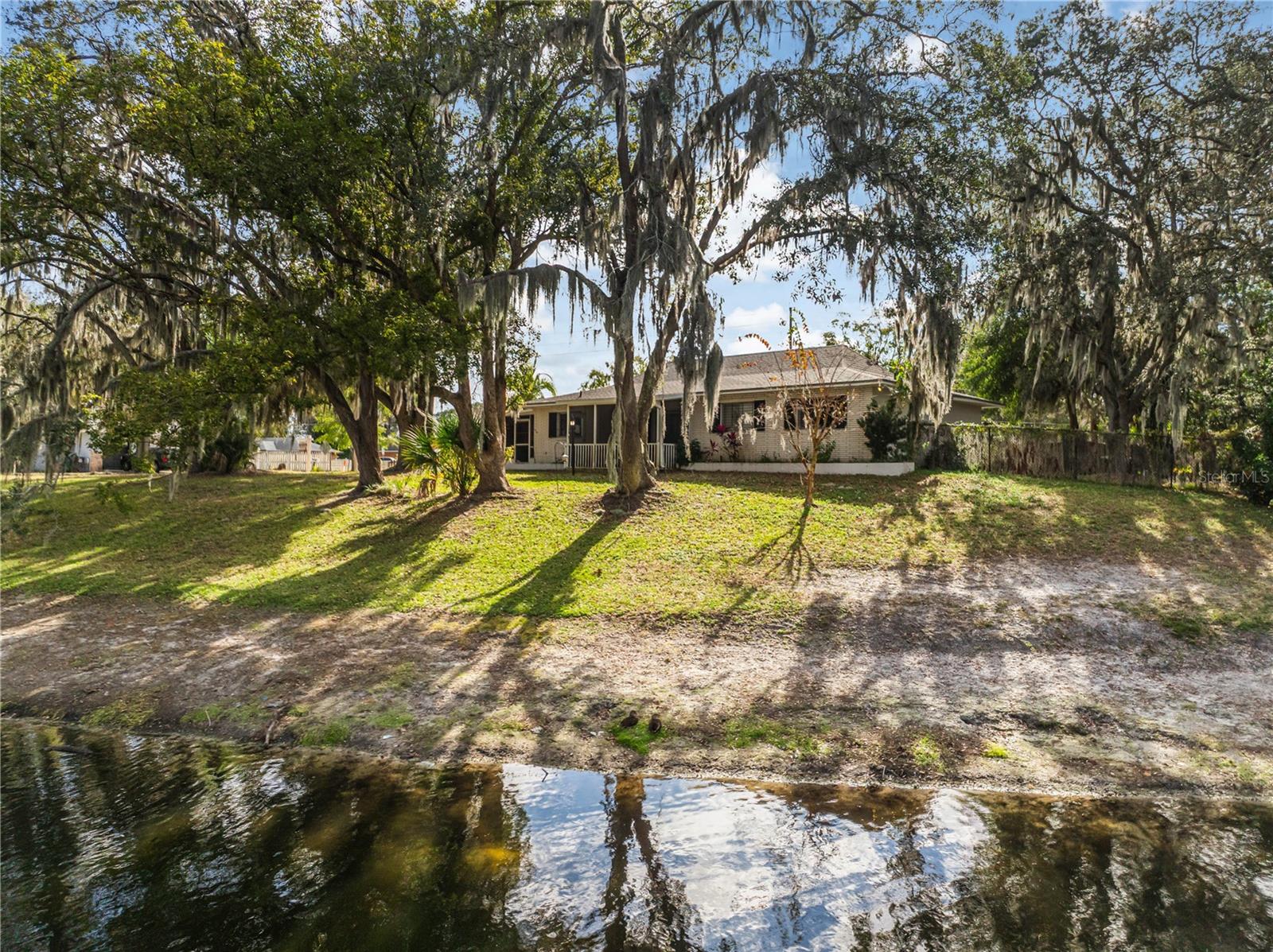 VILLAS AT SIGNAL HILL - Residential