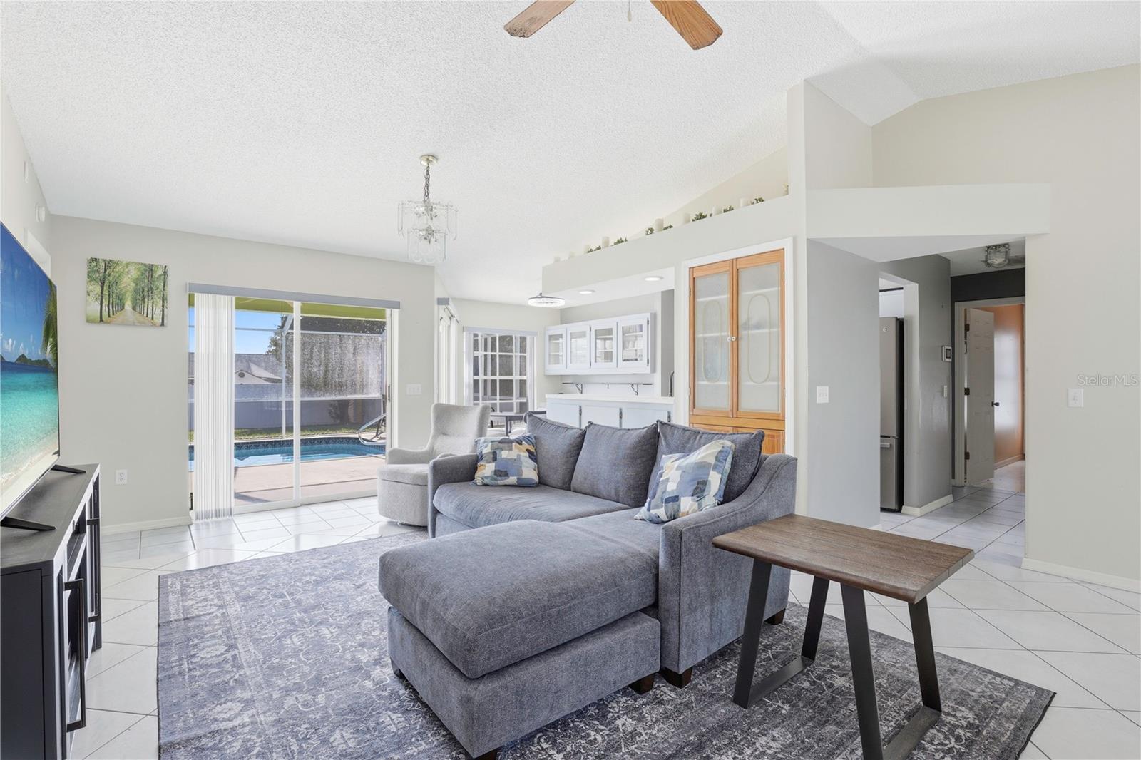 SPRING HILL - Residential