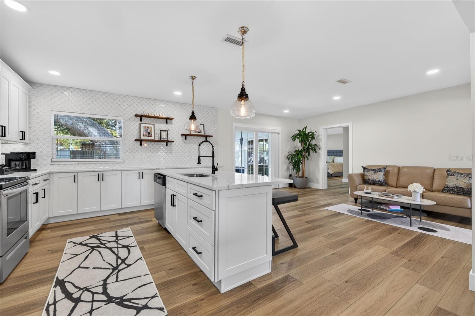 BELLEAIR ESTATES 1ST ADD - Residential