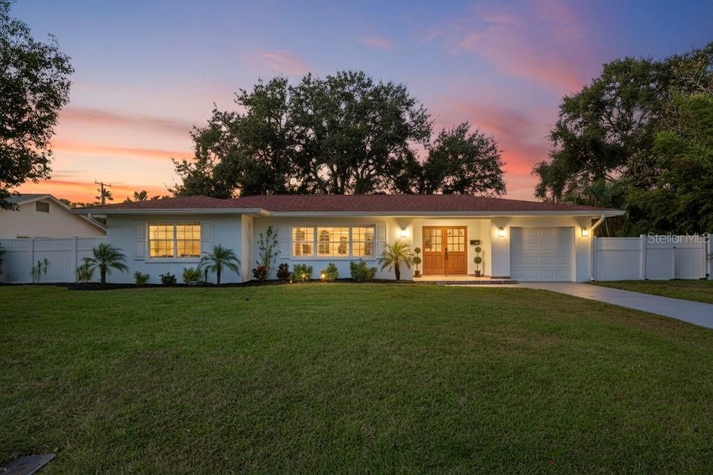 Photo of 1736 Golf View Drive, Belleair, FL 33756 (MLS # TB8460177)