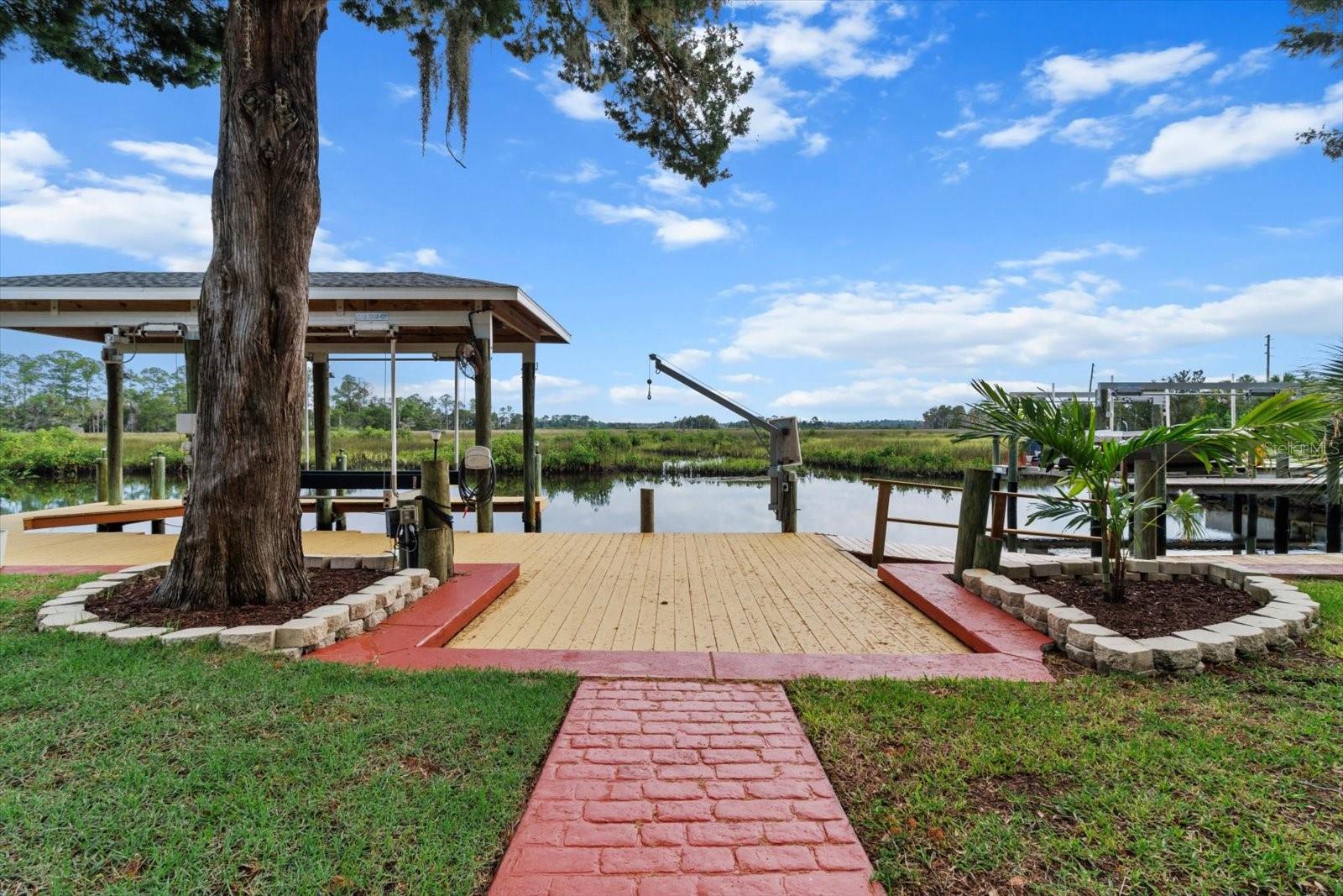 DIXIE SHORES UNIT 1 REPLAT - Residential