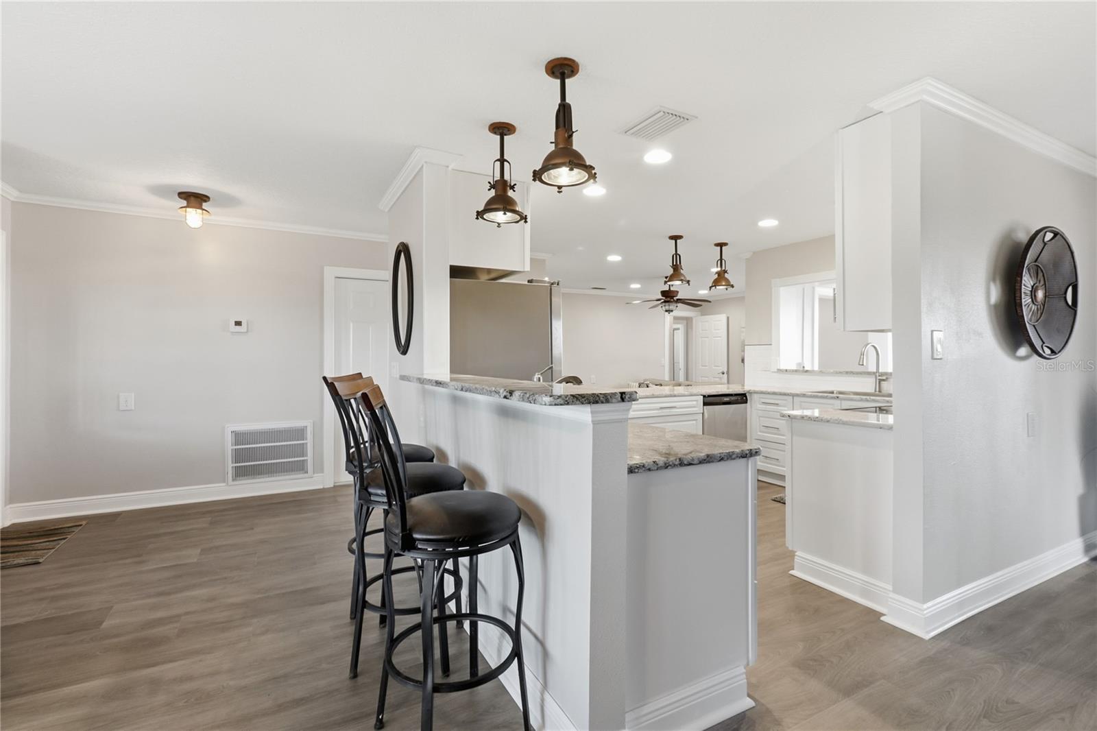 DIXIE SHORES UNIT 1 REPLAT - Residential