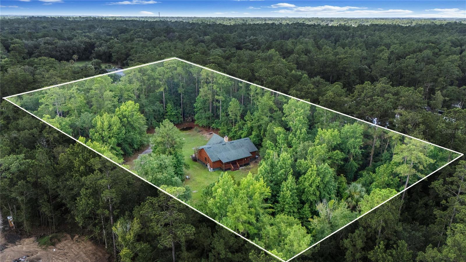 712 MALLARD DRIVE