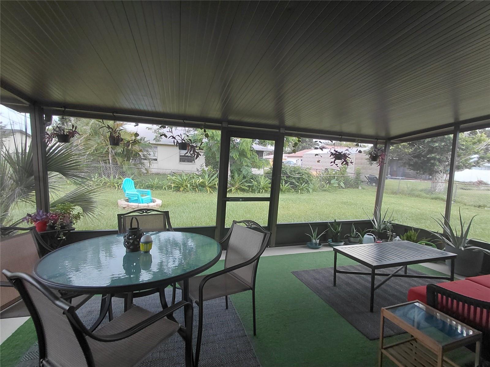 SOUTH VENICE - Residential Lease