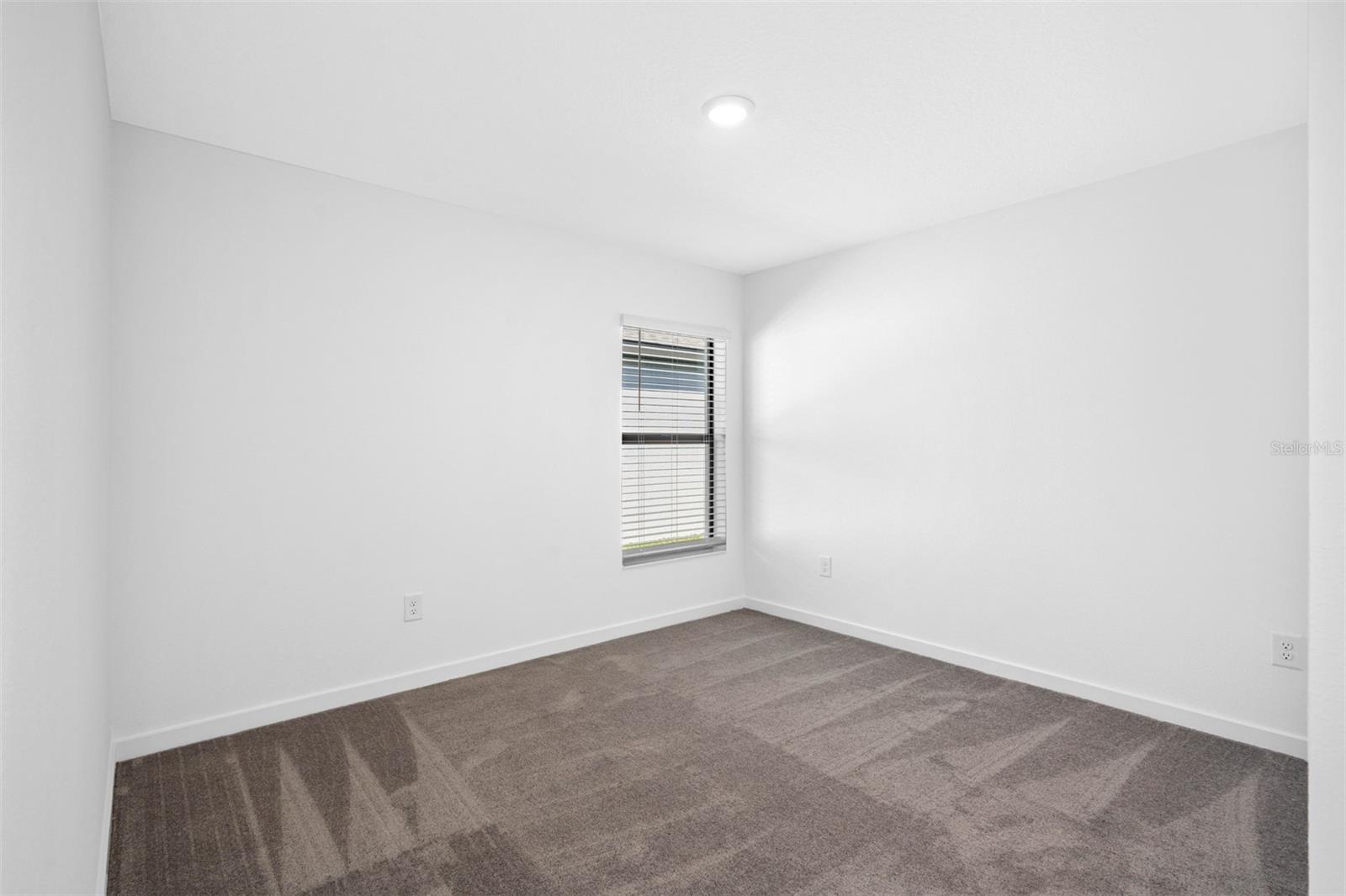 ROYAL HIGHLANDS - Residential