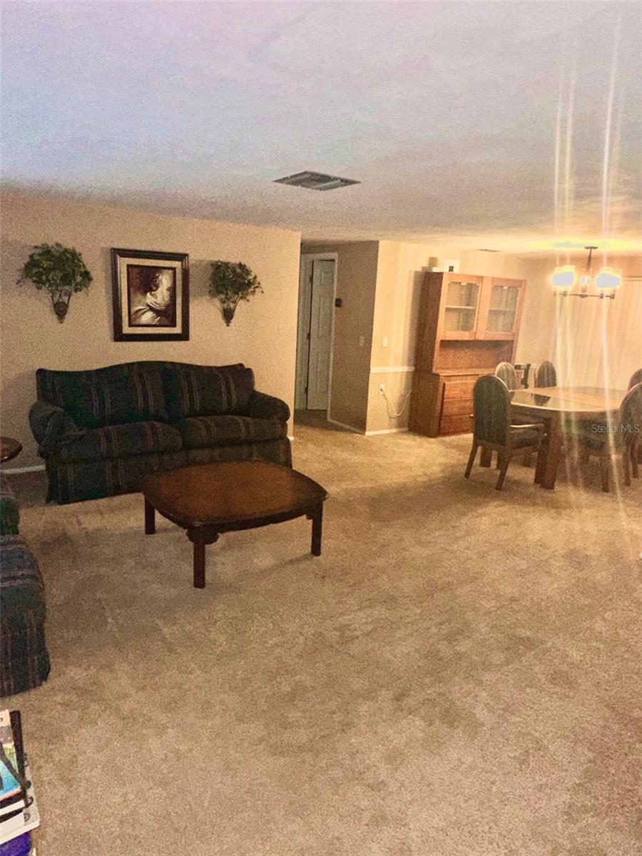 COLONIAL HILLS - Residential