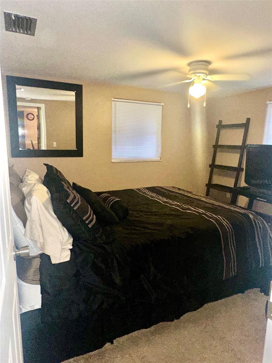 COLONIAL HILLS - Residential