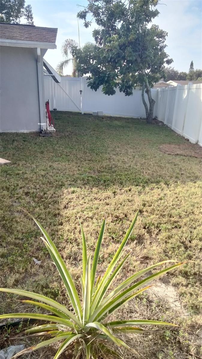 COLONIAL HILLS - Residential