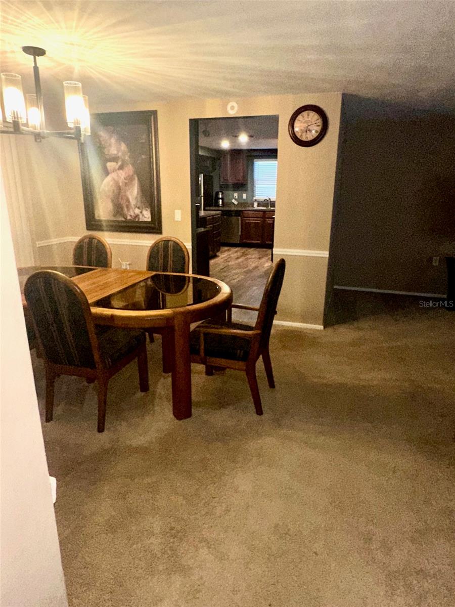 COLONIAL HILLS - Residential