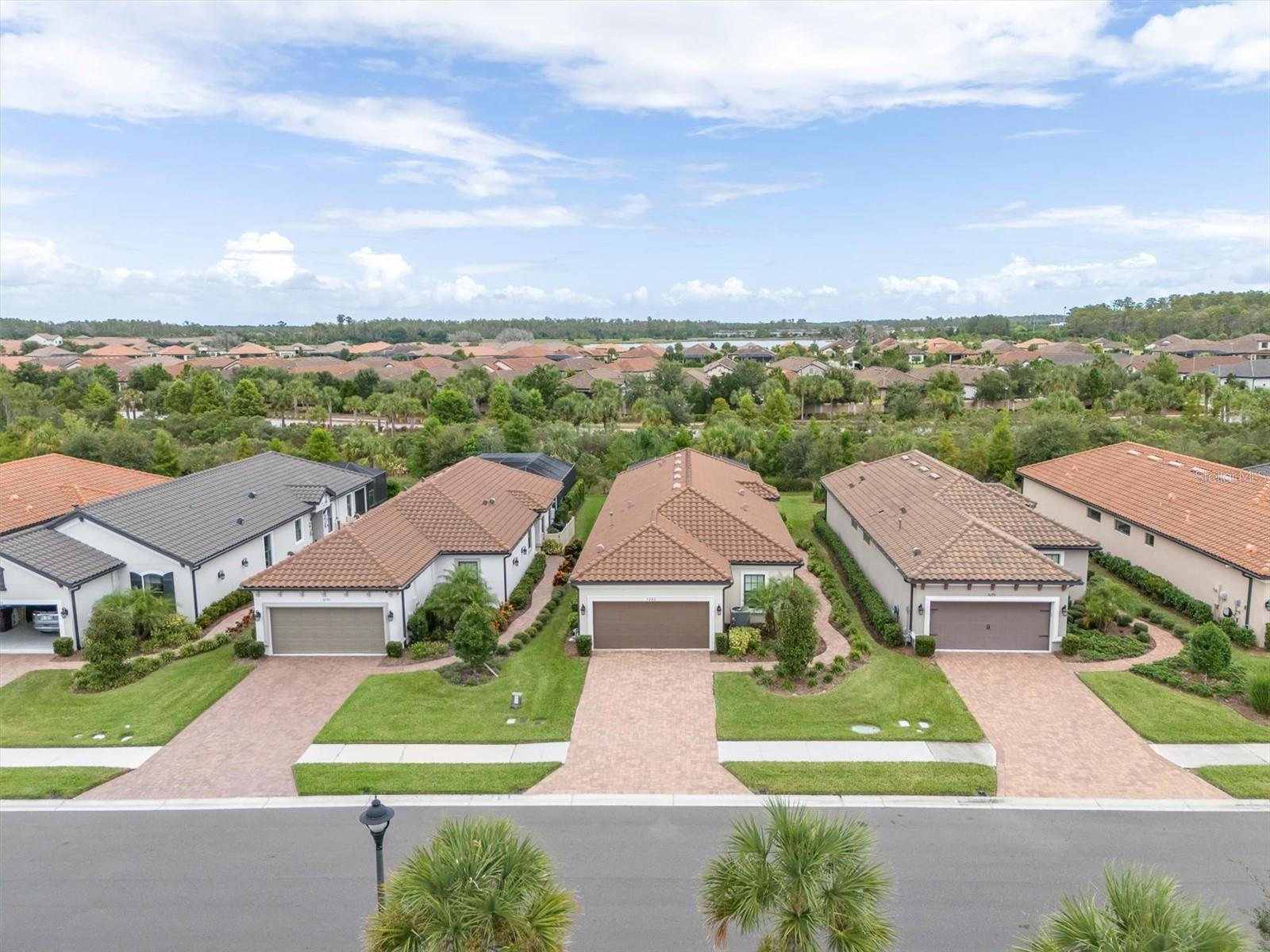 ESPLANADE - Residential