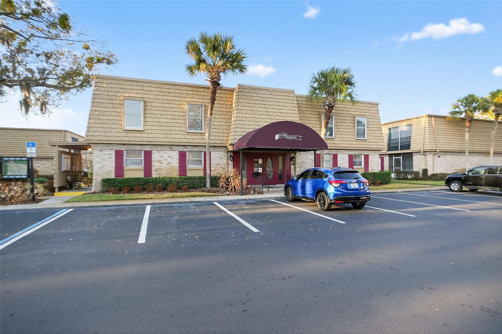 FOUR SEASONS CONDO - Residential