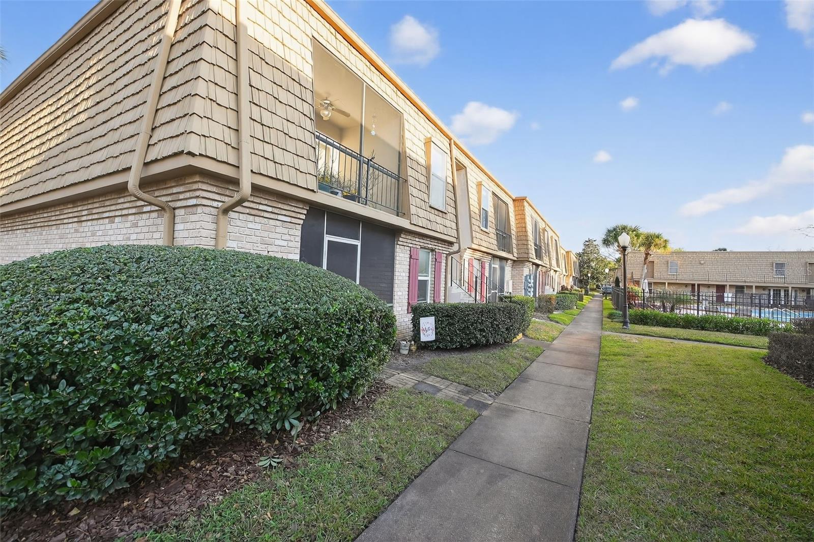 FOUR SEASONS CONDO - Residential