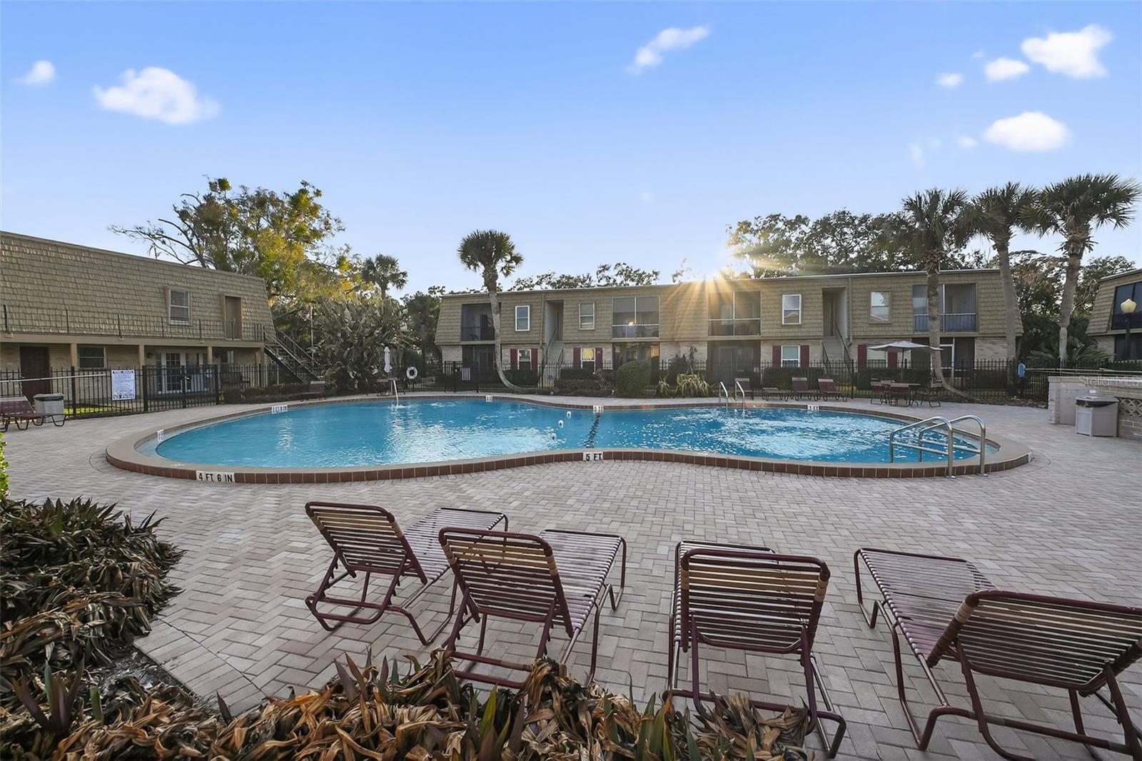 FOUR SEASONS CONDO - Residential