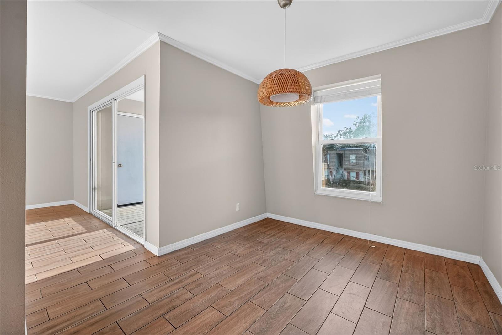 FOUR SEASONS CONDO - Residential