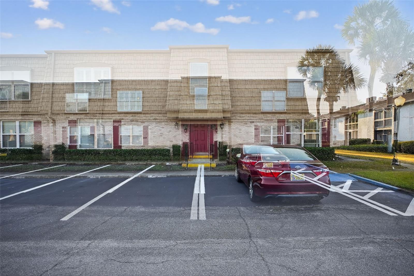 FOUR SEASONS CONDO - Residential