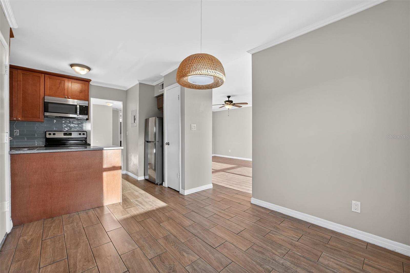 FOUR SEASONS CONDO - Residential