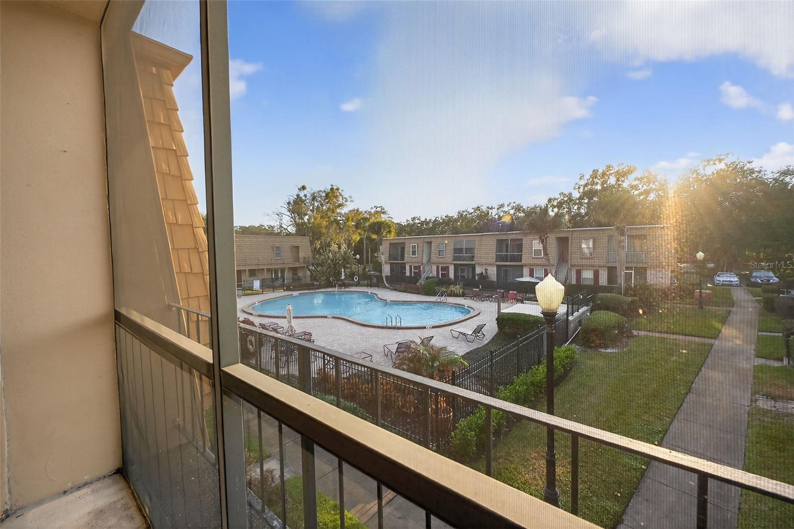 FOUR SEASONS CONDO - Residential