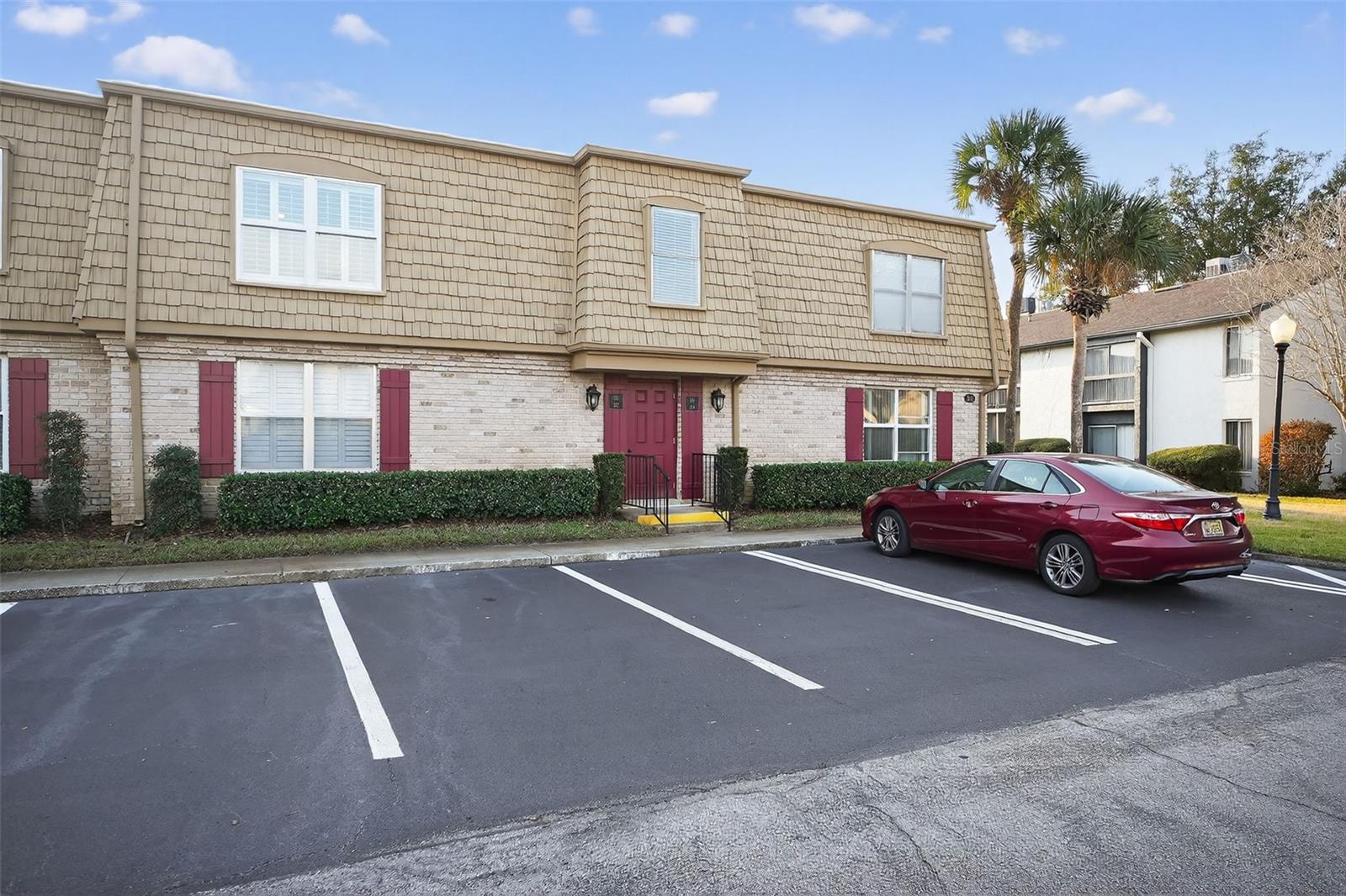 FOUR SEASONS CONDO - Residential