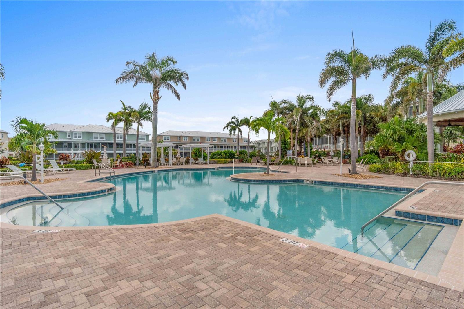 LANDINGS CORAL CRK - Residential