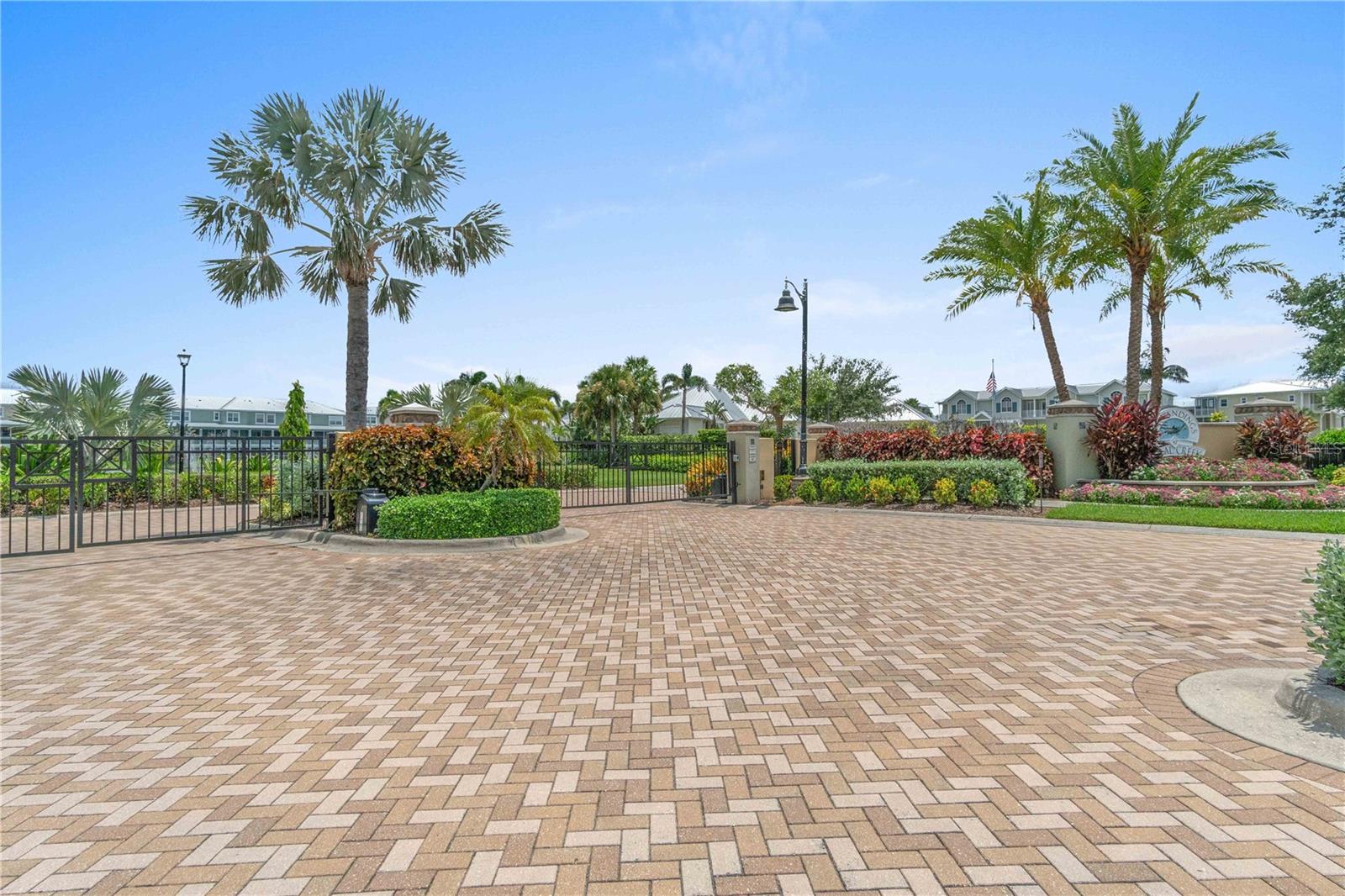 LANDINGS CORAL CRK - Residential