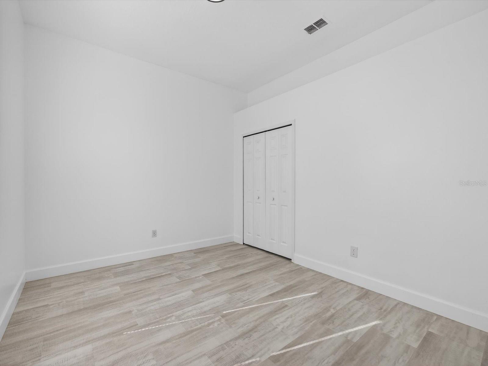 FOREST/RIDGEWOOD - Residential