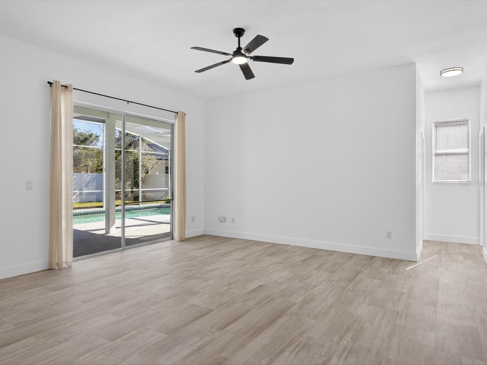 FOREST/RIDGEWOOD - Residential