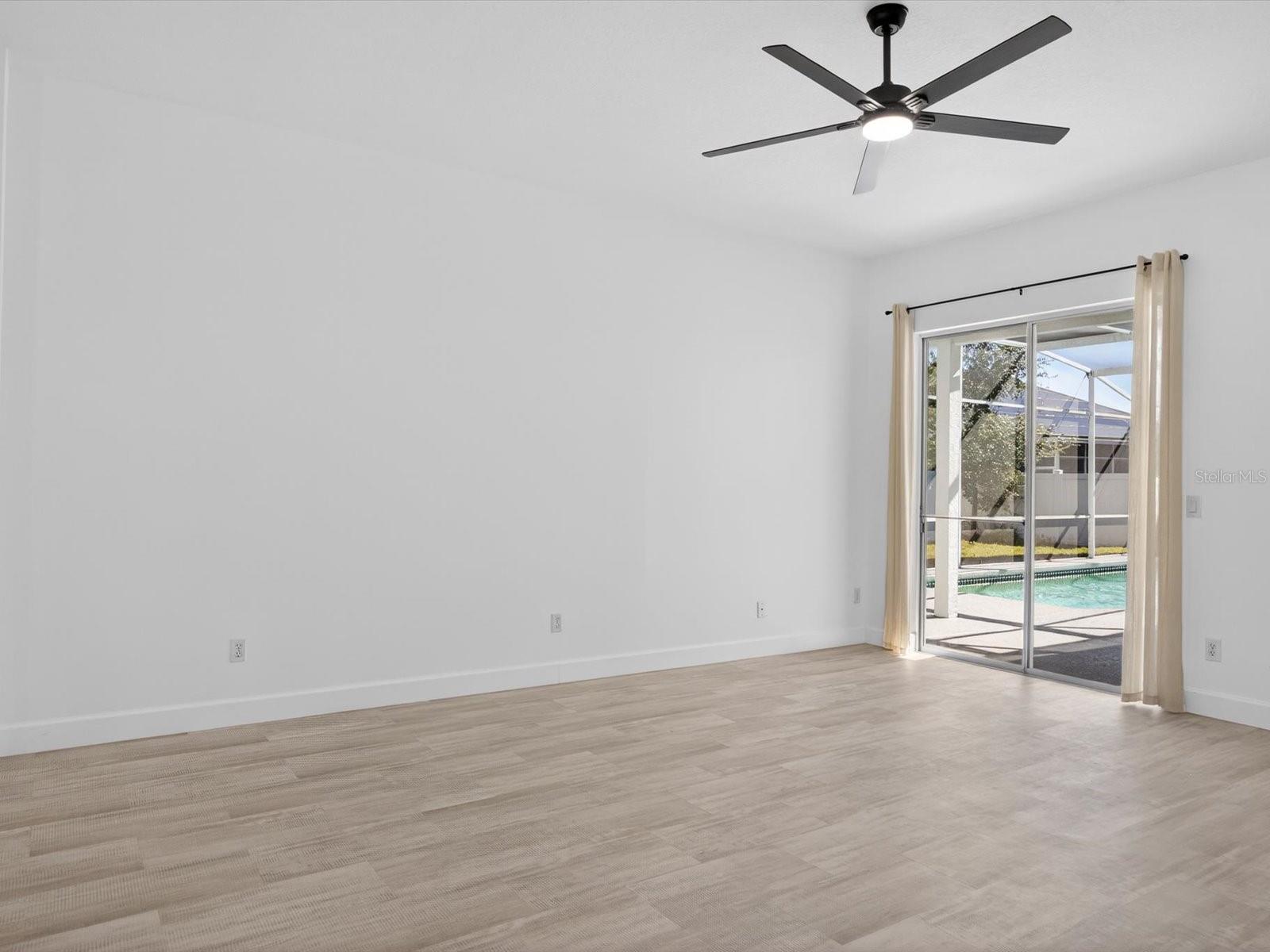 FOREST/RIDGEWOOD - Residential