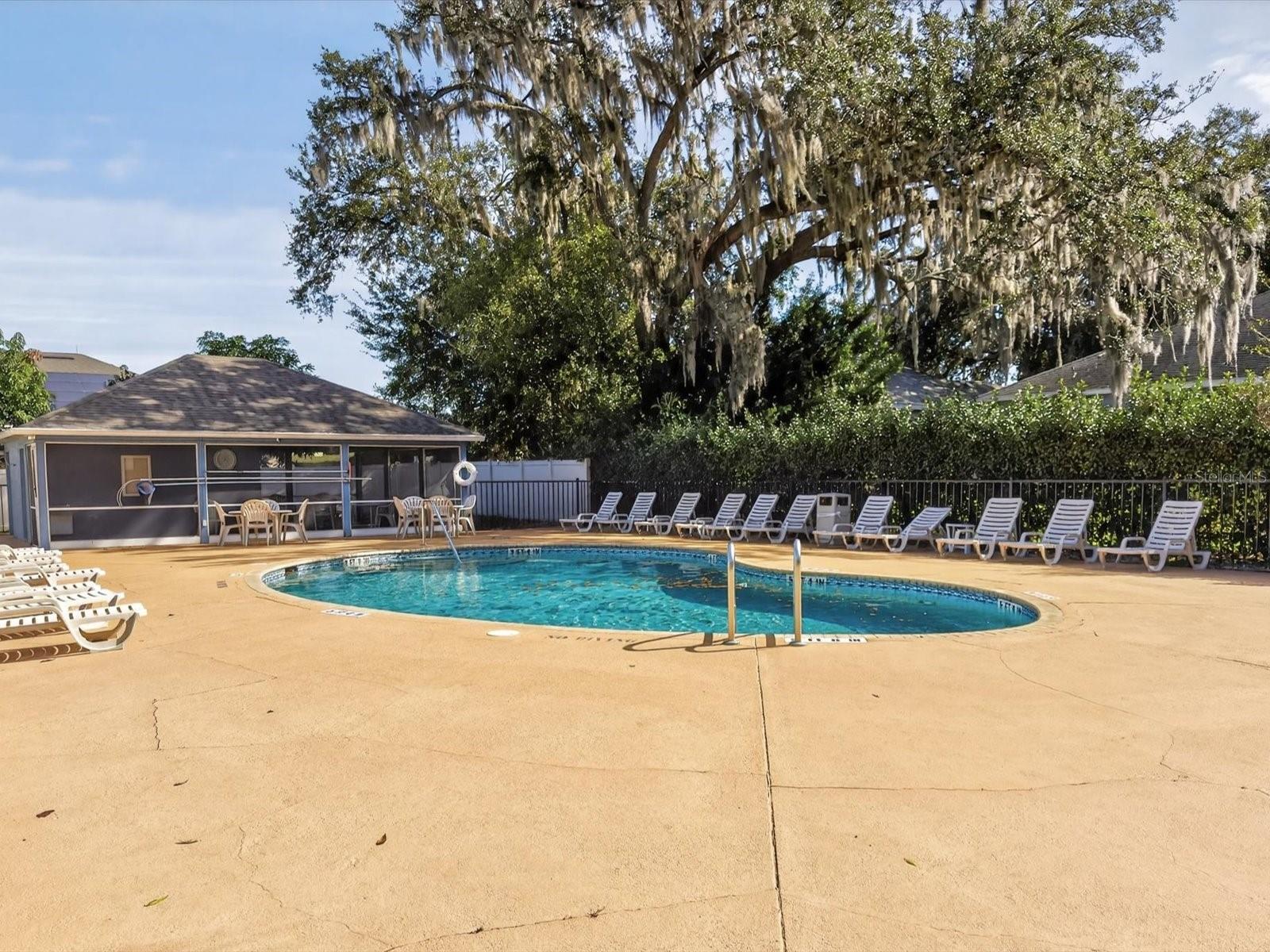 FOREST/RIDGEWOOD - Residential